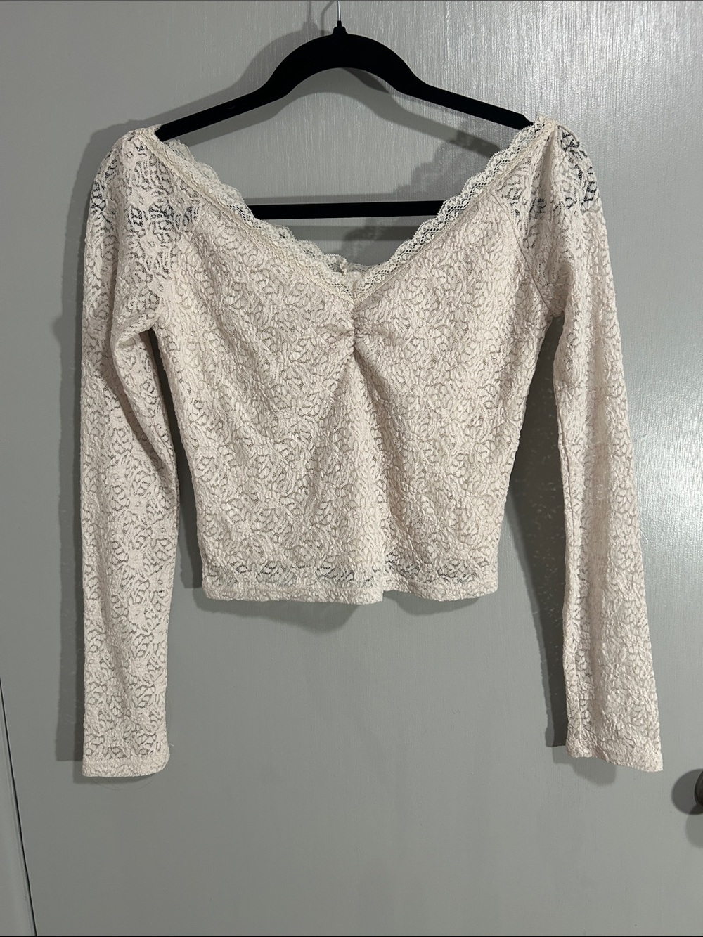 No Boundaries Cream Lace Long Sleeve Off Shoulder Crop Top Small Coquette